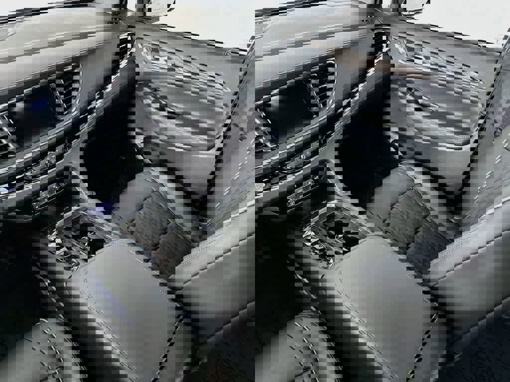 Used 2023 Buick Enclave Avenir w/ Avenir Technology Package AWD/4WD image 14