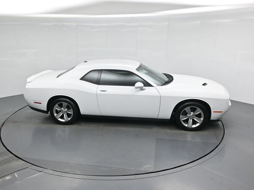 Used 2020 Dodge Challenger SXT image 10