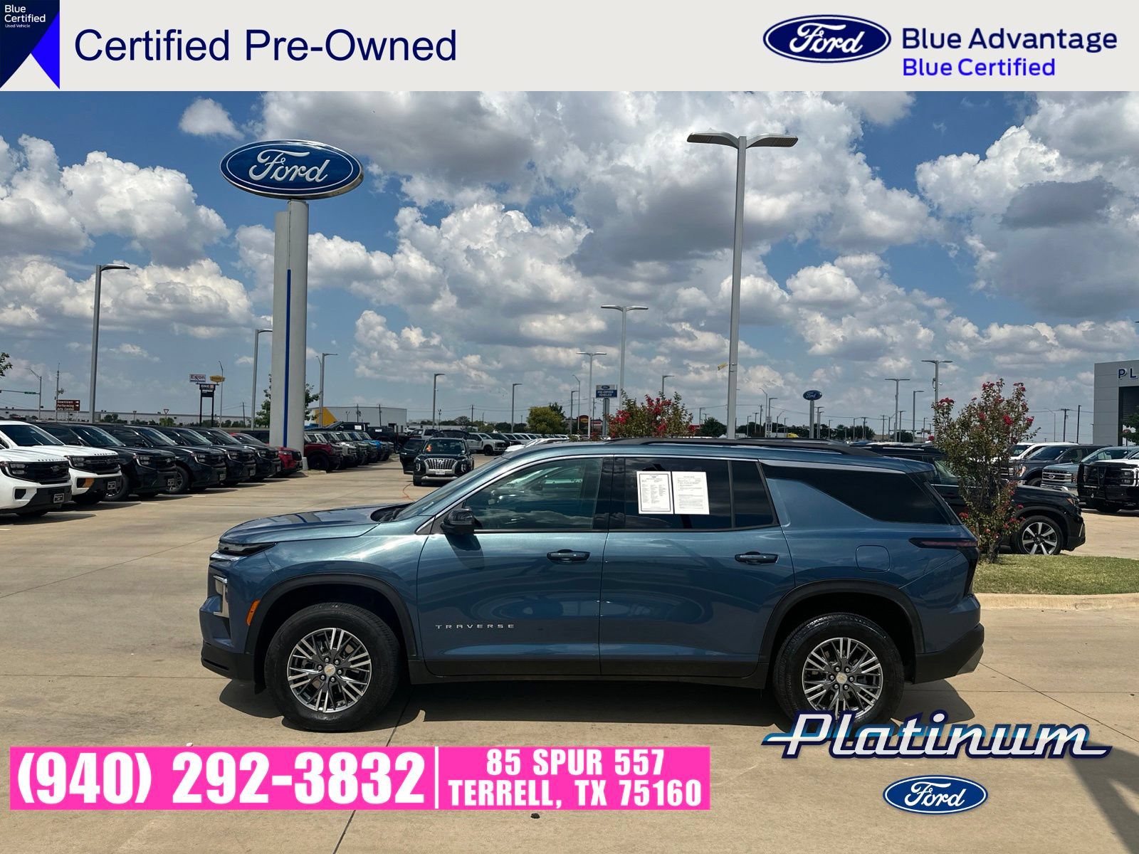 Used 2025 Chevrolet Traverse LT w/ Driver Confidence Package FWD image 2