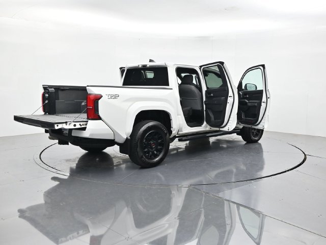 Used 2025 Toyota Tacoma TRD Sport AWD/4WD image 47