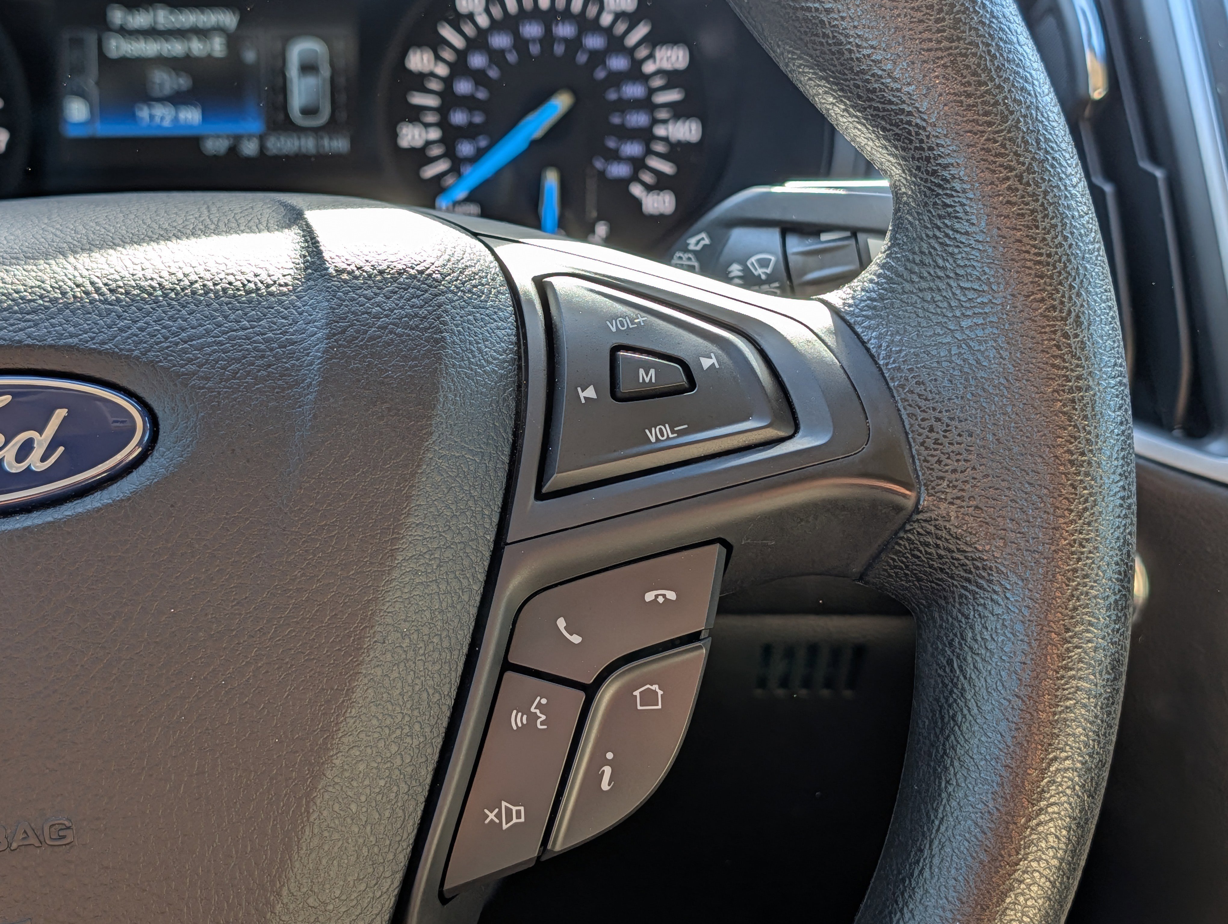 Certified 2020 Ford Edge SE image 25