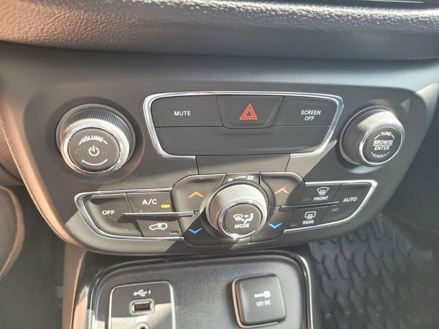 Used 2020 Jeep Compass Latitude image 23