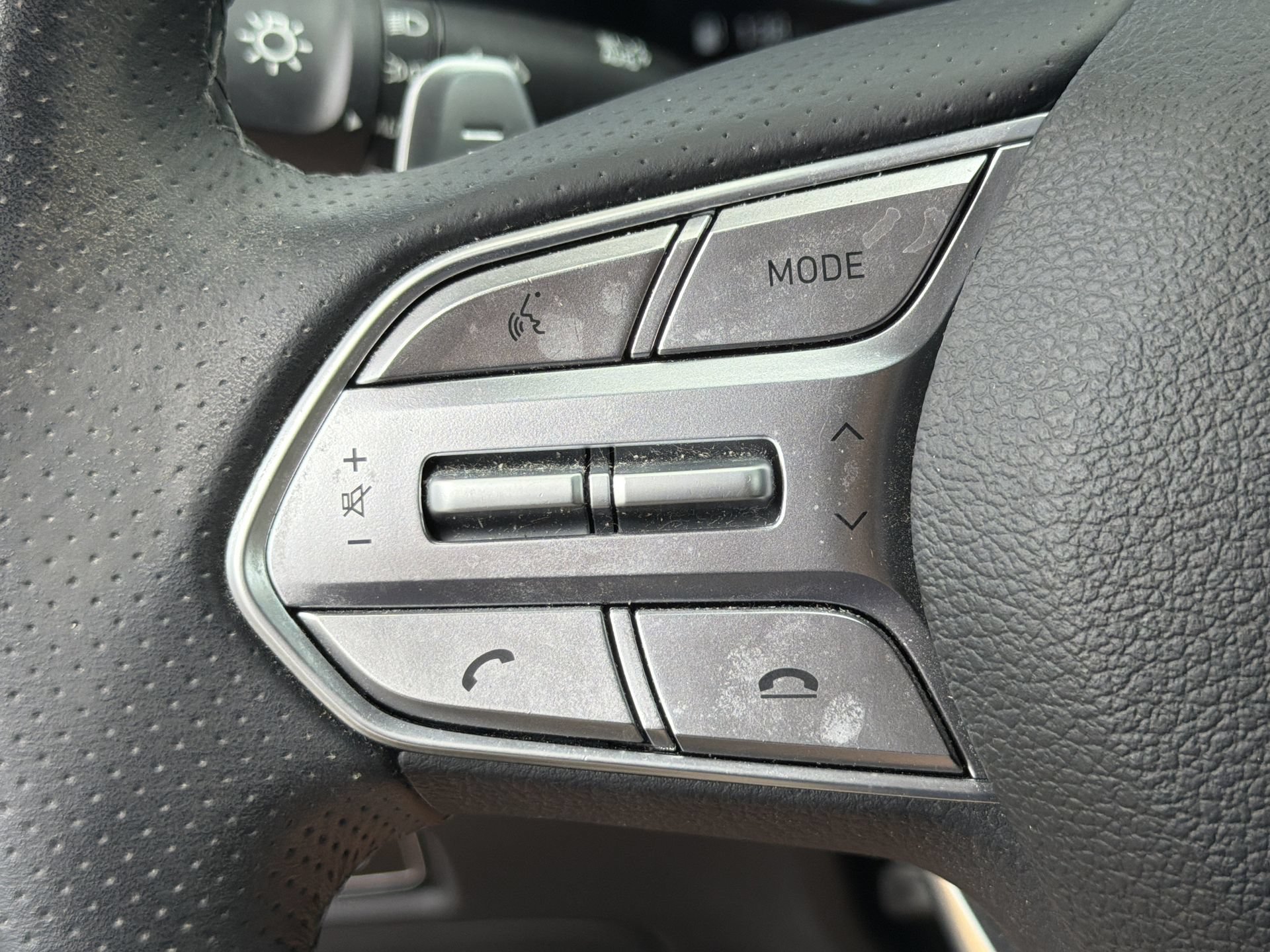 Used 2023 Hyundai Santa Fe Calligraphy w/ Cargo Package FWD image 9