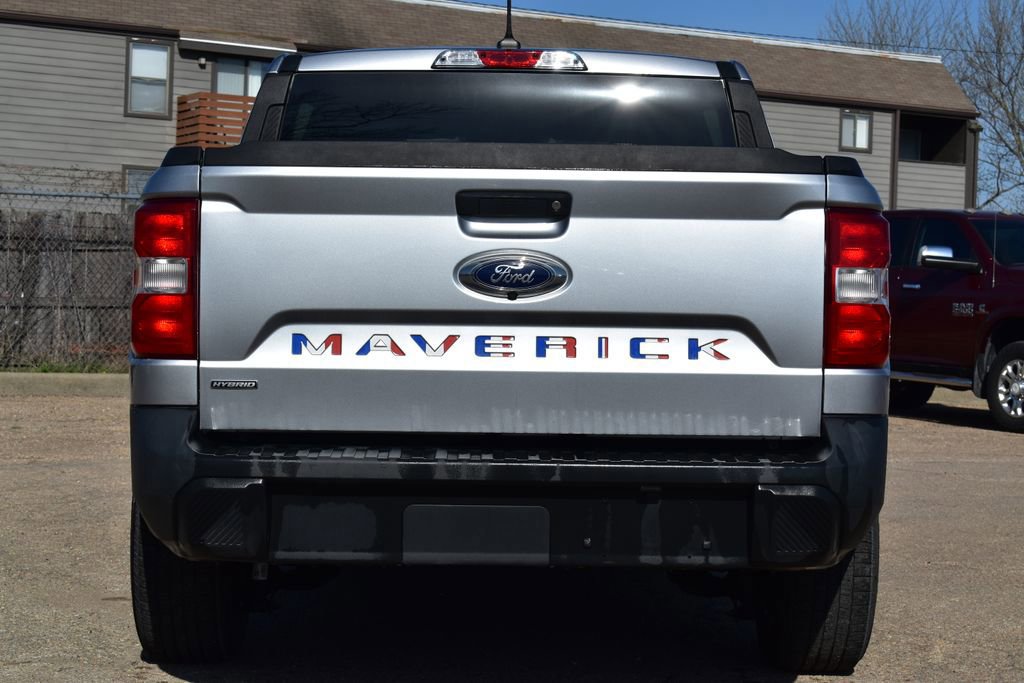 Certified 2022 Ford Maverick XL image 3