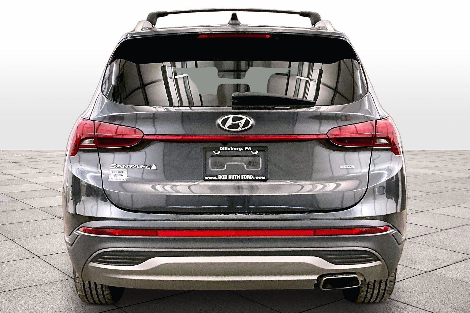 Used 2023 Hyundai Santa Fe SEL image 4