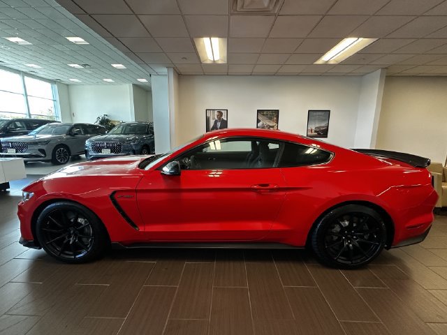 Certified 2018 Ford Mustang Shelby GT350 w/ Electronics Package RWD image 8