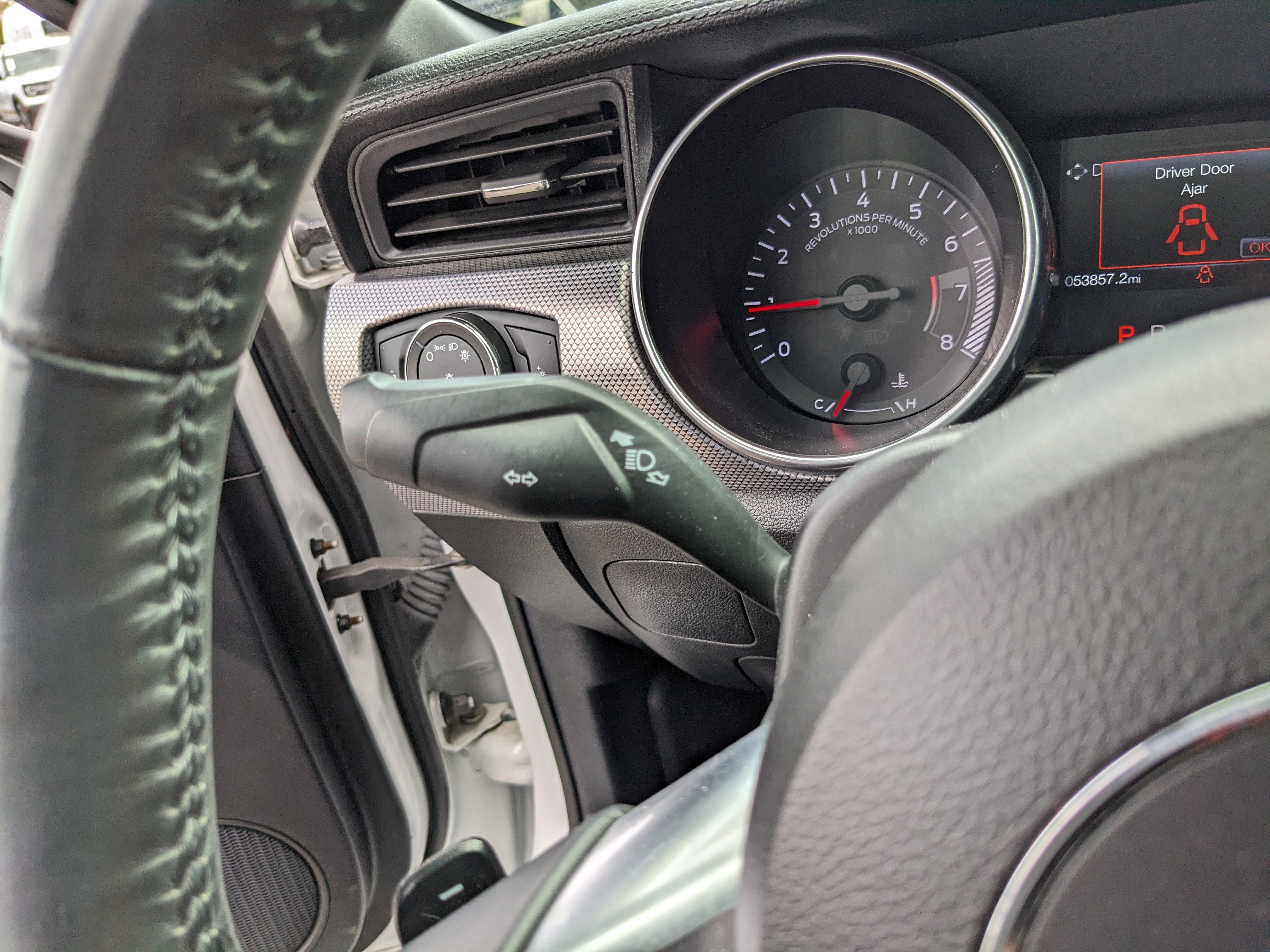 Certified 2018 Ford Mustang Convertible w/ Equipment Group 101A image 27