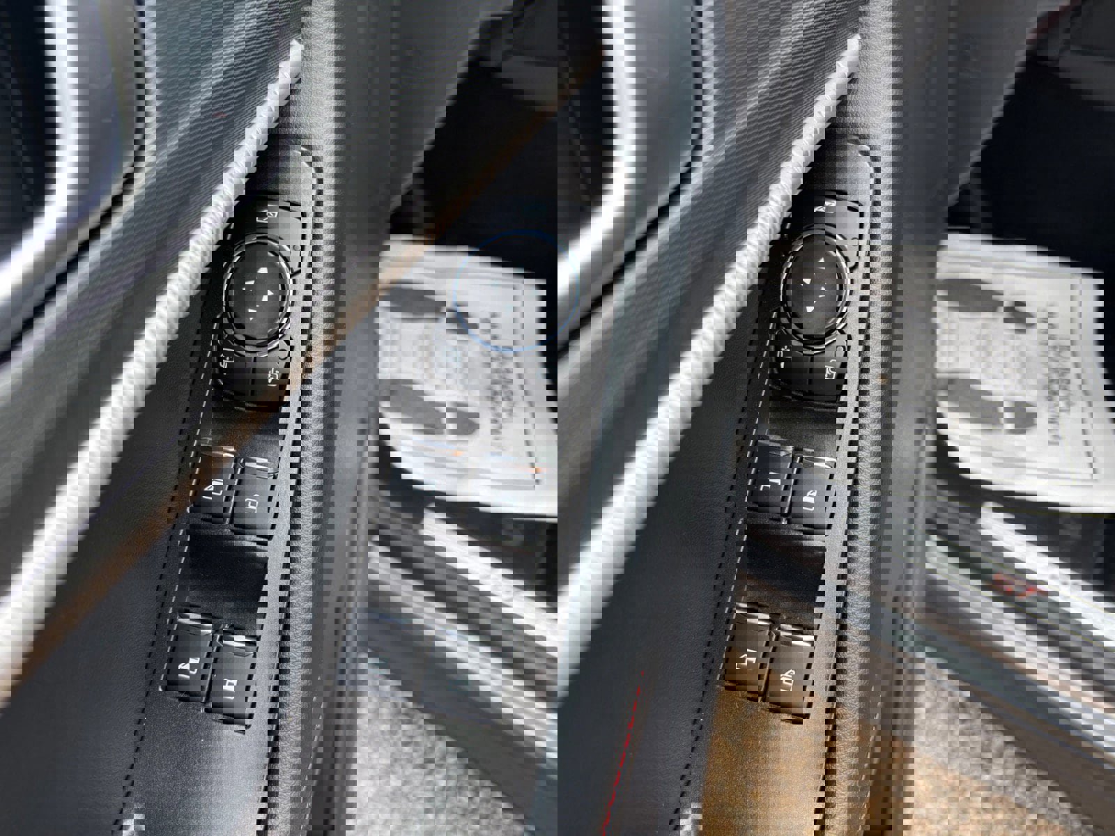 Certified 2025 Ford Explorer ST-Line image 22