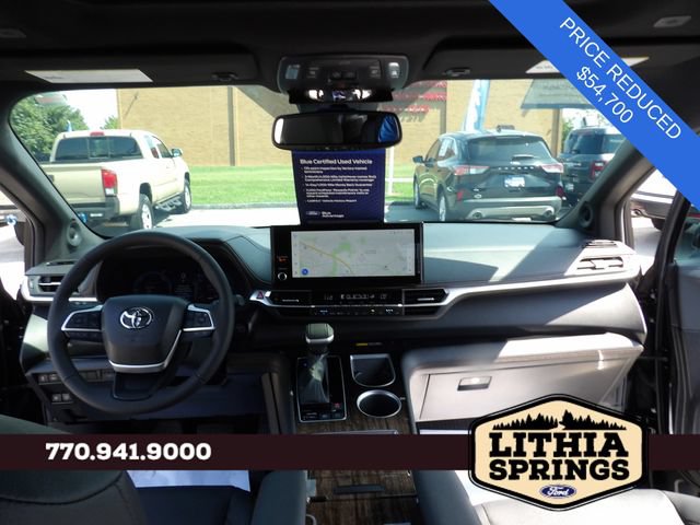 Used 2026 Toyota Sienna Limited FWD image 13