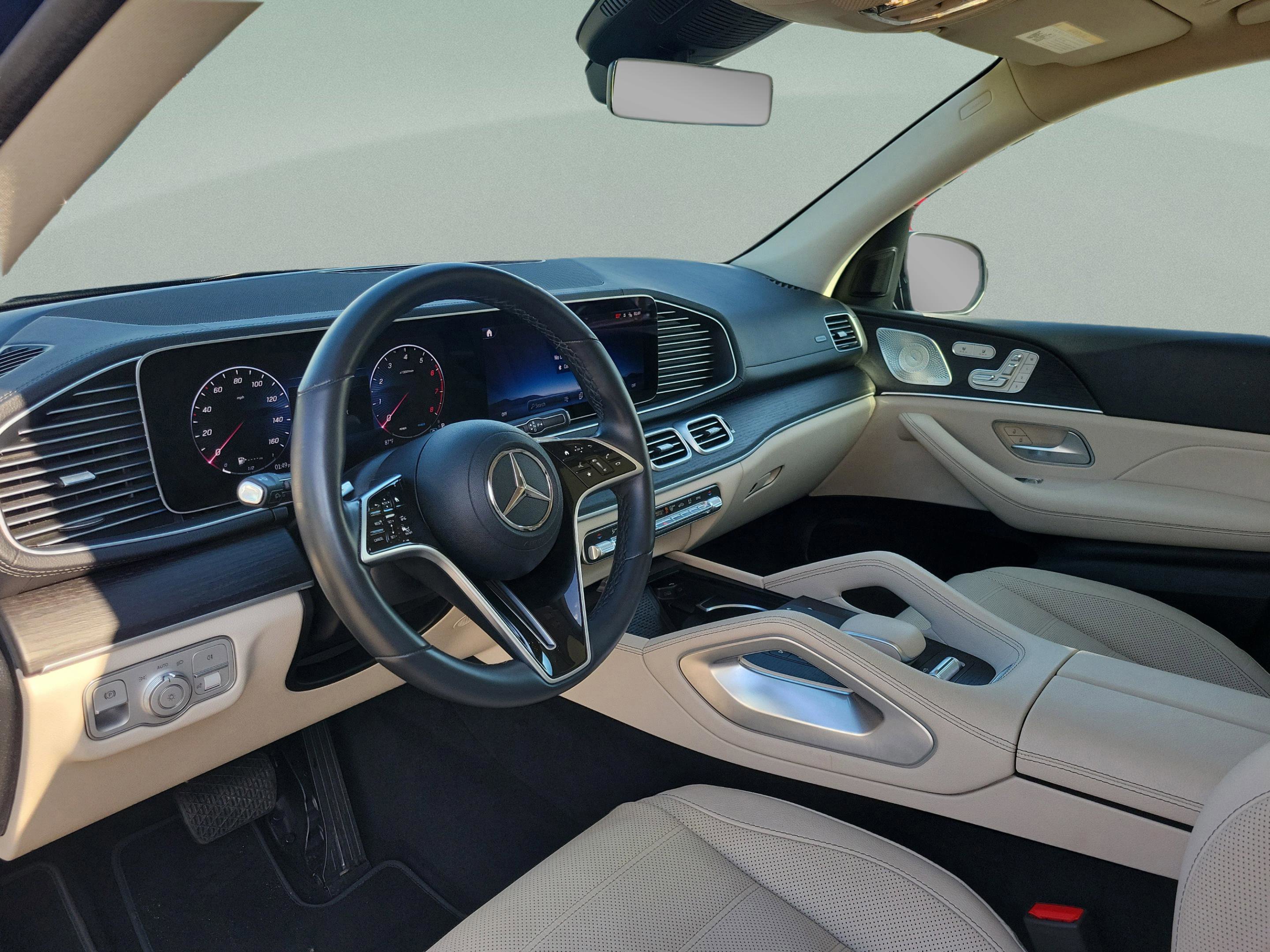 Used 2024 Mercedes-Benz GLS 450 4MATIC image 7