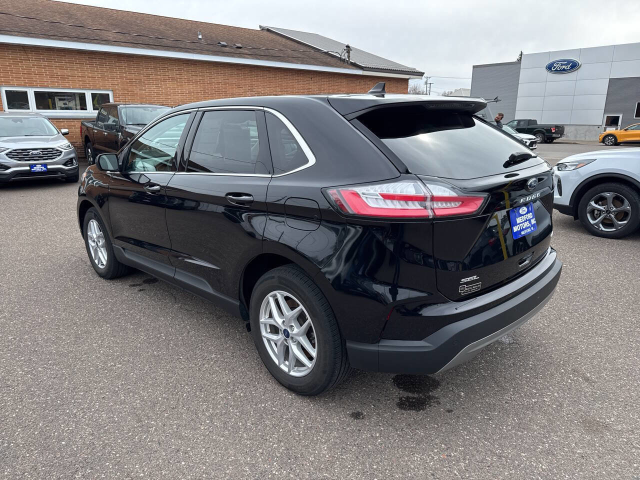 Certified 2024 Ford Edge SEL AWD/4WD image 9