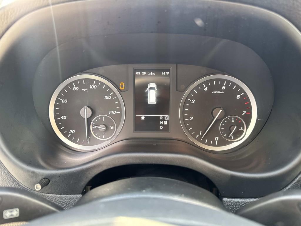 Used 2023 Mercedes-Benz Metris image 21