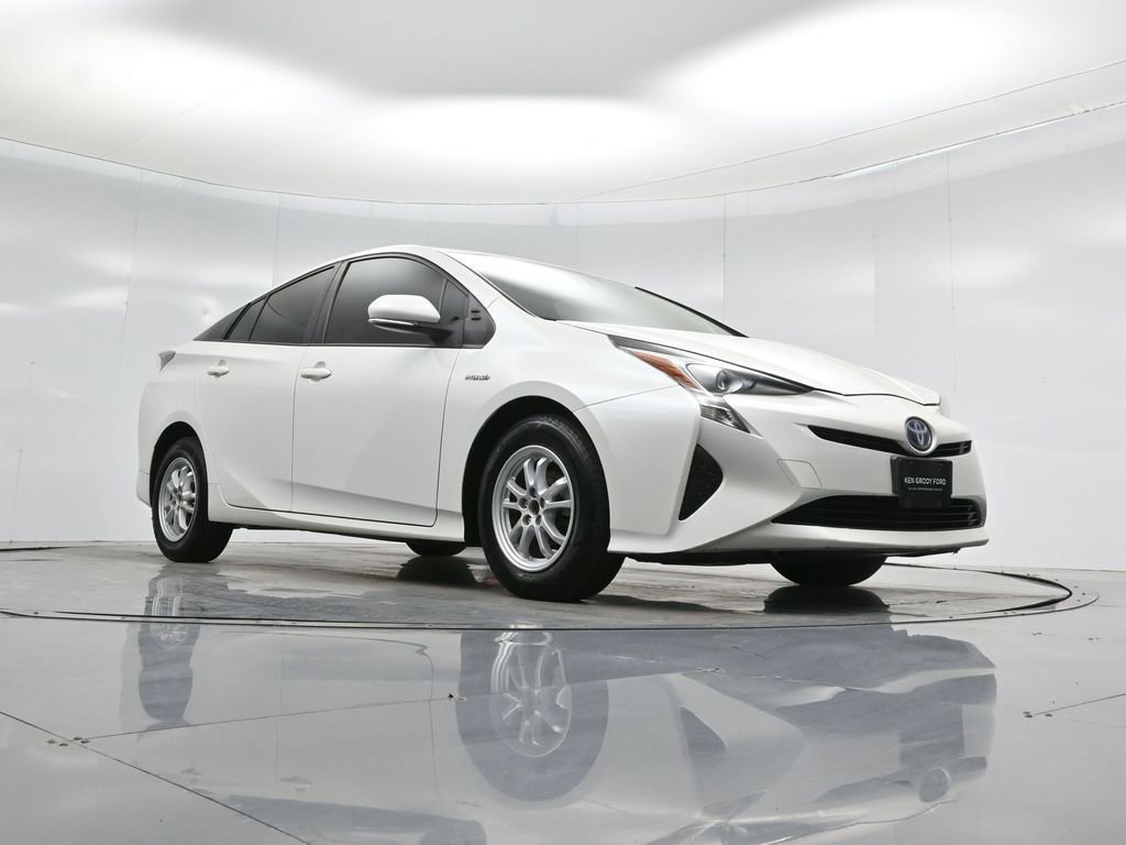 Used 2017 Toyota Prius One image 5