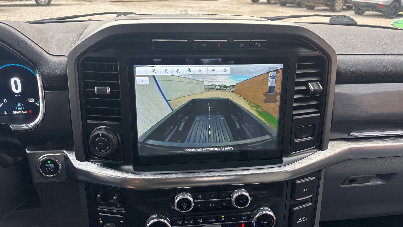 Certified 2022 Ford F150 Lariat w/ Equipment Group 502A High image 44