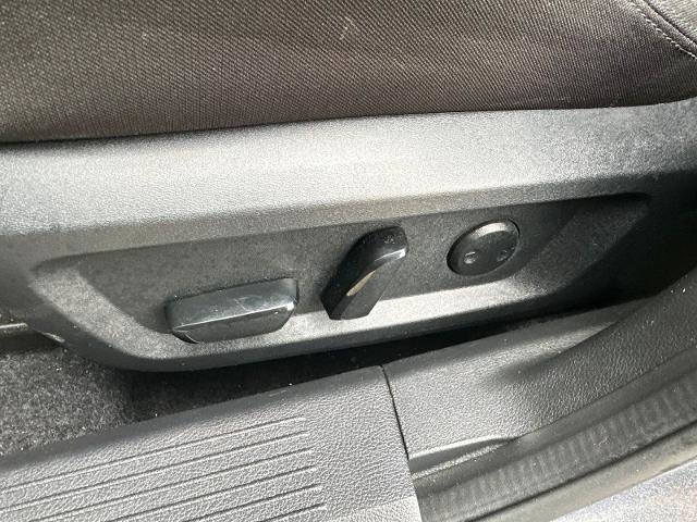Used 2025 Nissan Rogue SV AWD/4WD image 24