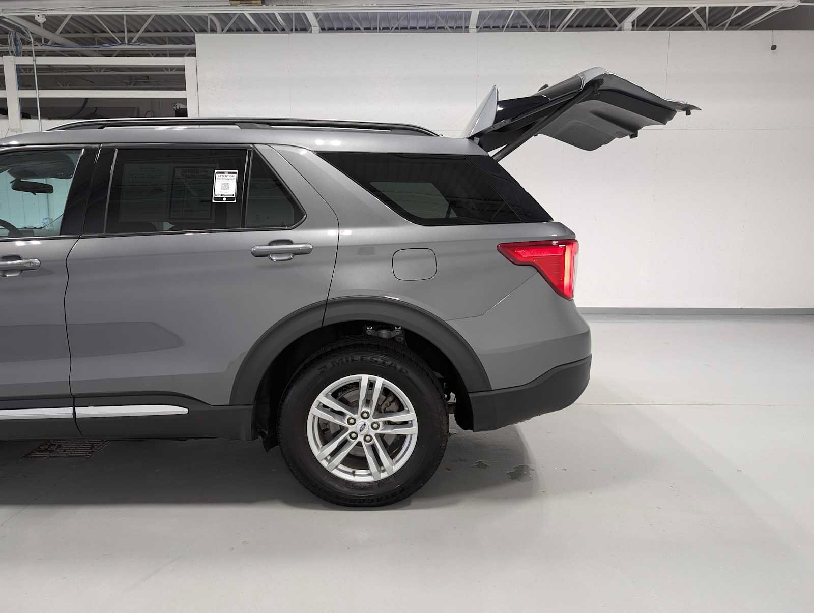 Certified 2023 Ford Explorer XLT AWD/4WD image 11