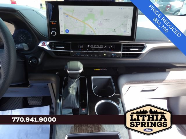 Used 2026 Toyota Sienna Limited FWD image 15