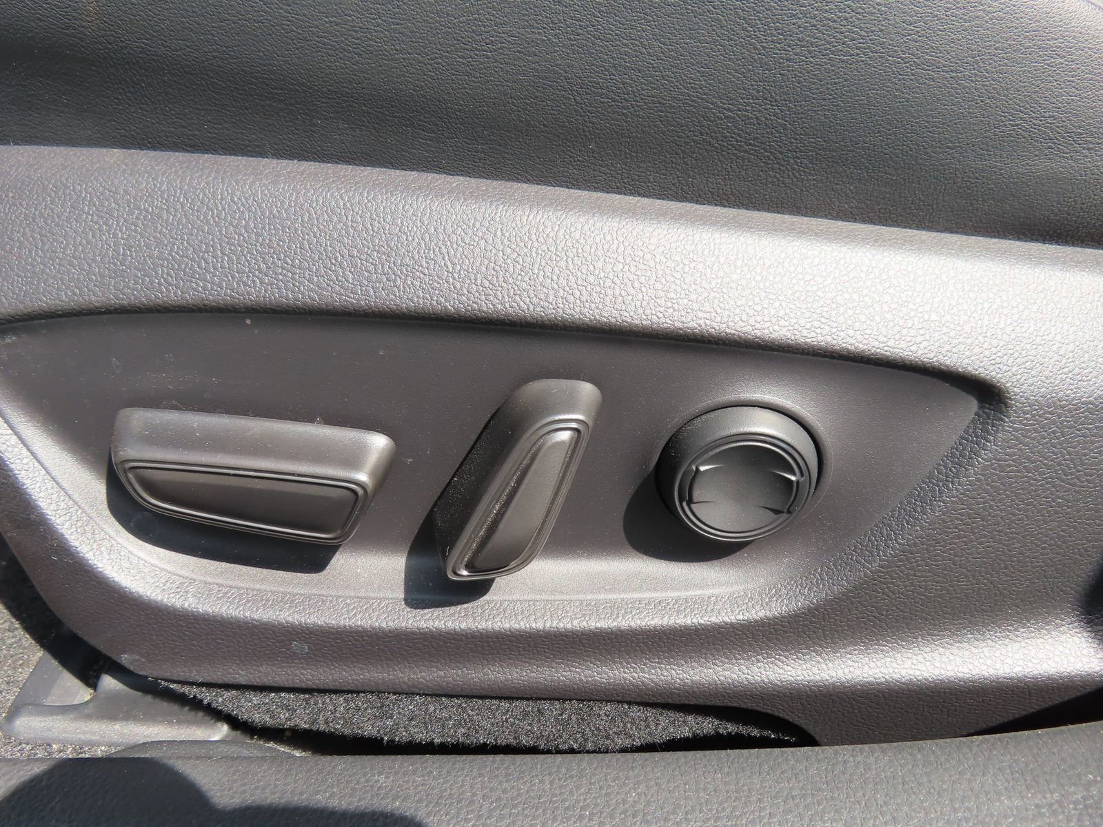 Used 2023 Toyota Prius Prime image 30