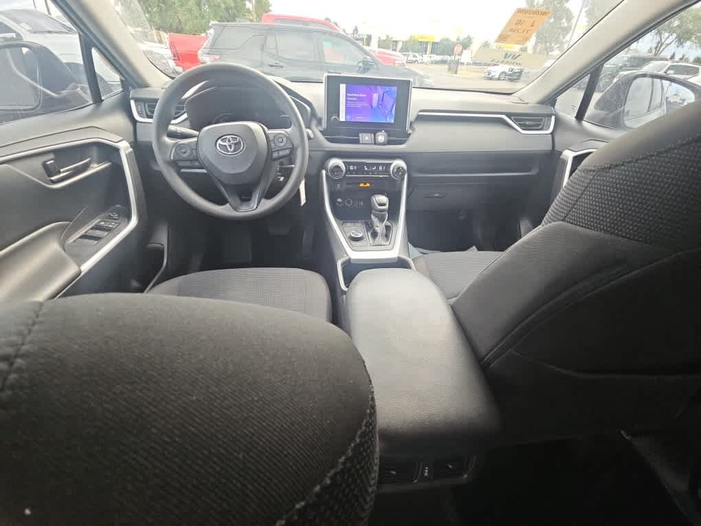 Used 2024 Toyota RAV4 LE AWD/4WD image 10