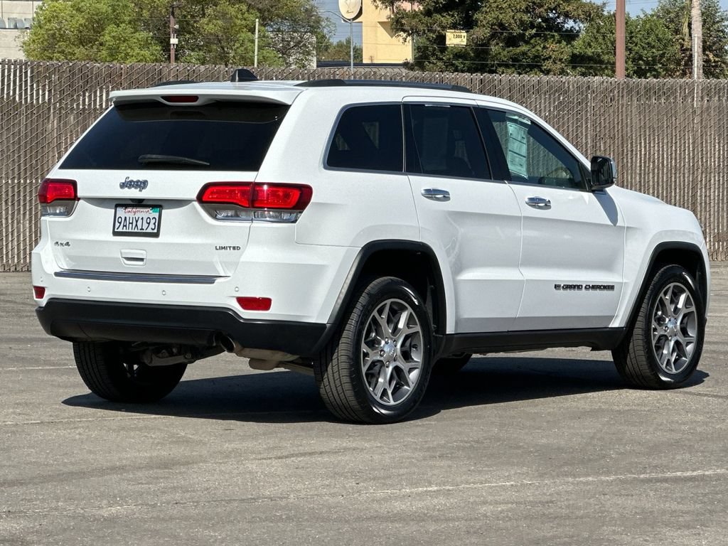 Used 2022 Jeep Grand Cherokee Limited w/ Tech Group AWD/4WD image 3