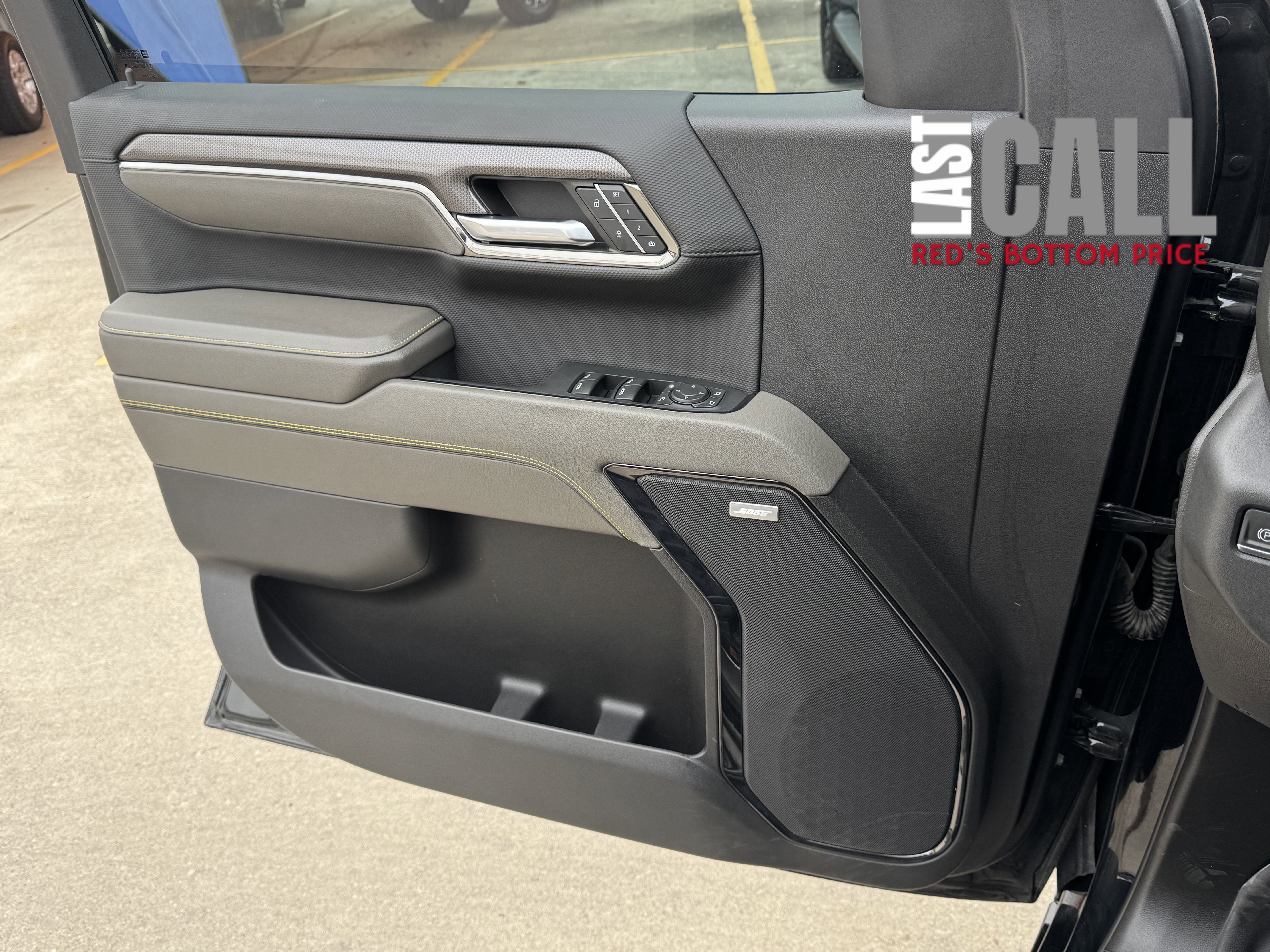 Used 2024 Chevrolet Silverado 1500 ZR2 w/ Technology Package image 25