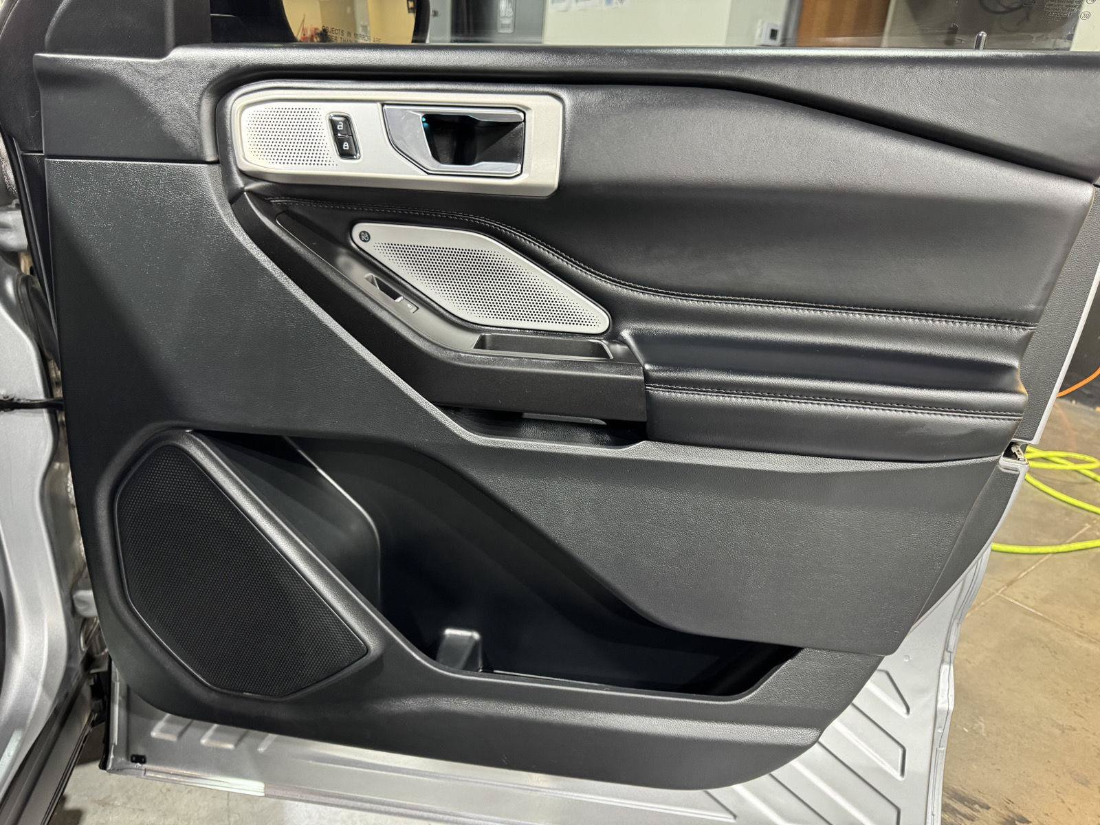 Certified 2020 Ford Explorer Platinum w/ Premium Technology Package AWD/4WD image 21