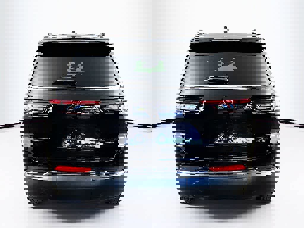 Used 2022 Jeep Grand Cherokee L Limited image 4