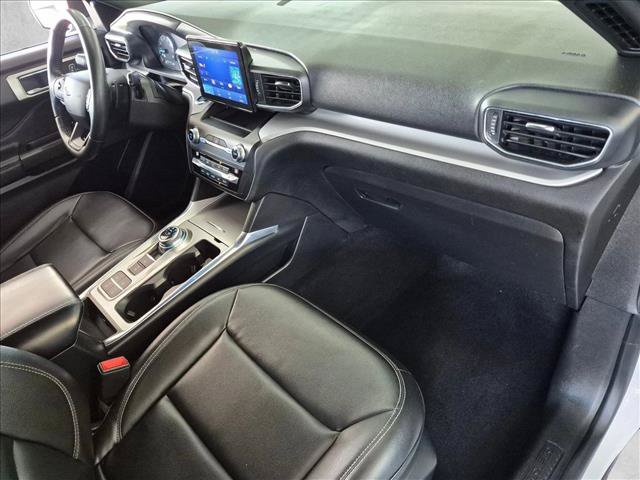 Certified 2020 Ford Explorer XLT w/ Equipment Group 202A RWD image 21