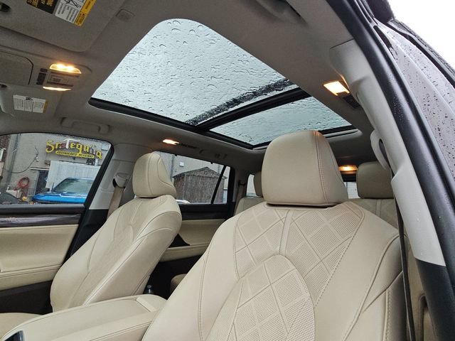 Used 2021 Toyota Highlander Platinum FWD image 18
