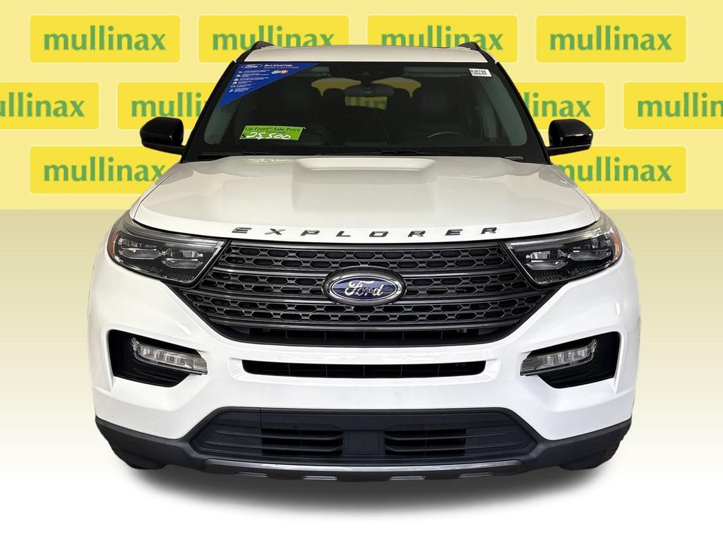 Certified 2022 Ford Explorer XLT w/ Equipment Group 202A RWD image 16