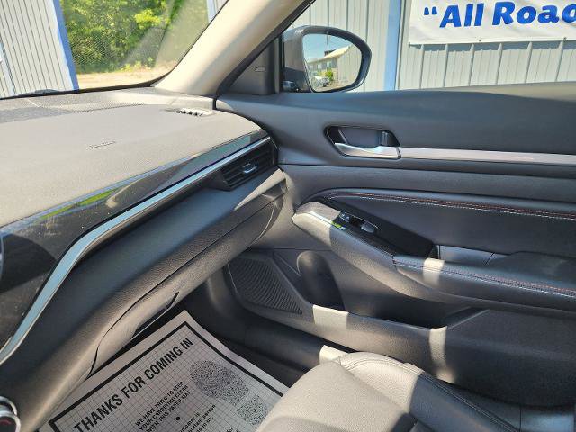 Used 2023 Nissan Altima 2.5 SR w/ SR Premium Package FWD image 16