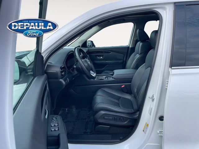 Used 2025 Honda Pilot Touring image 11