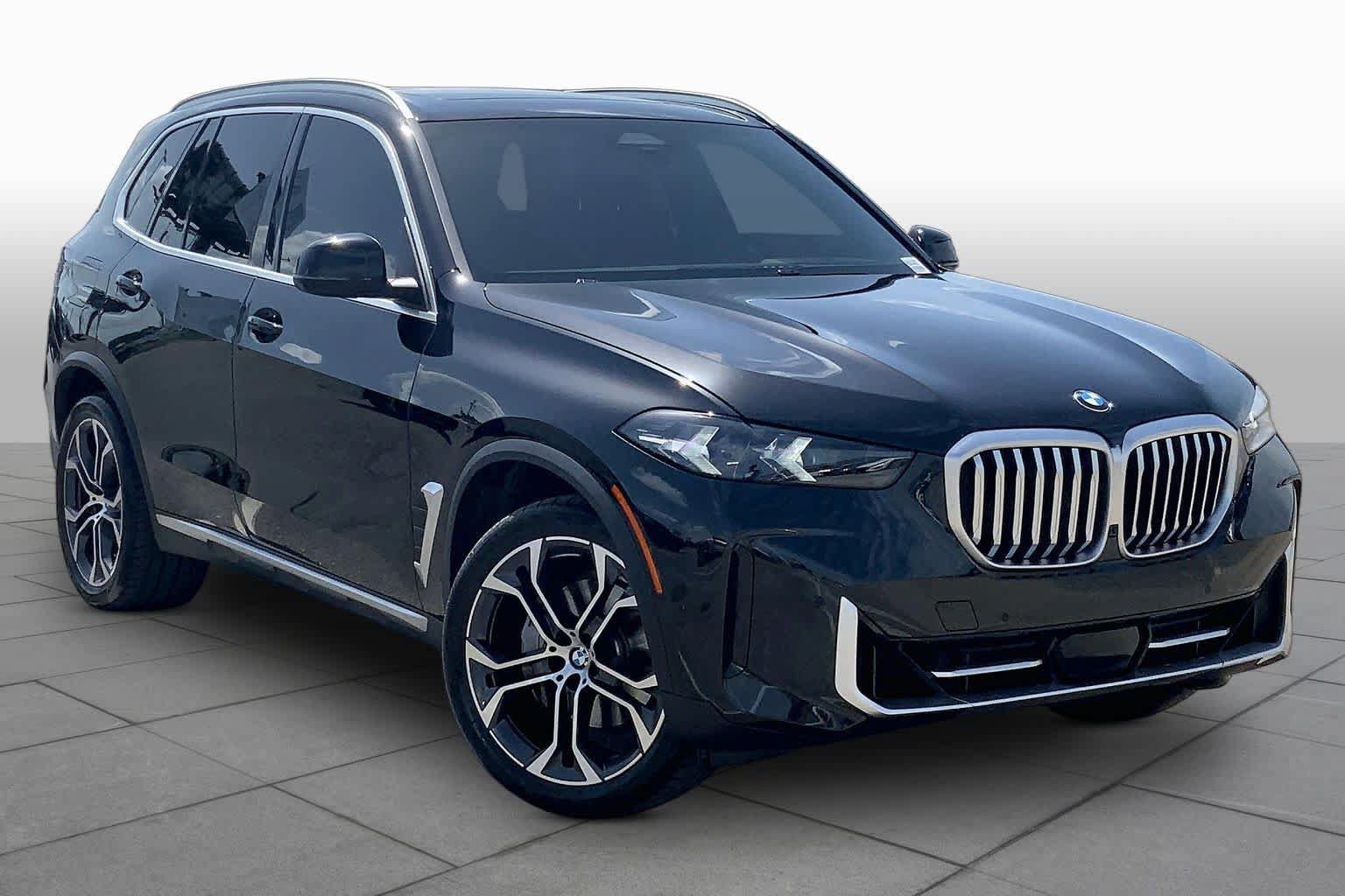 Used 2024 BMW X5 sDrive40i w/ Parking Assistance Package RWD image 3