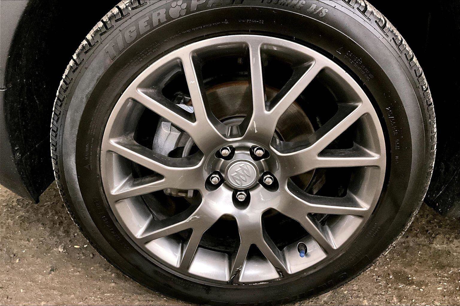 Used 2019 Buick Encore Sport Touring image 8