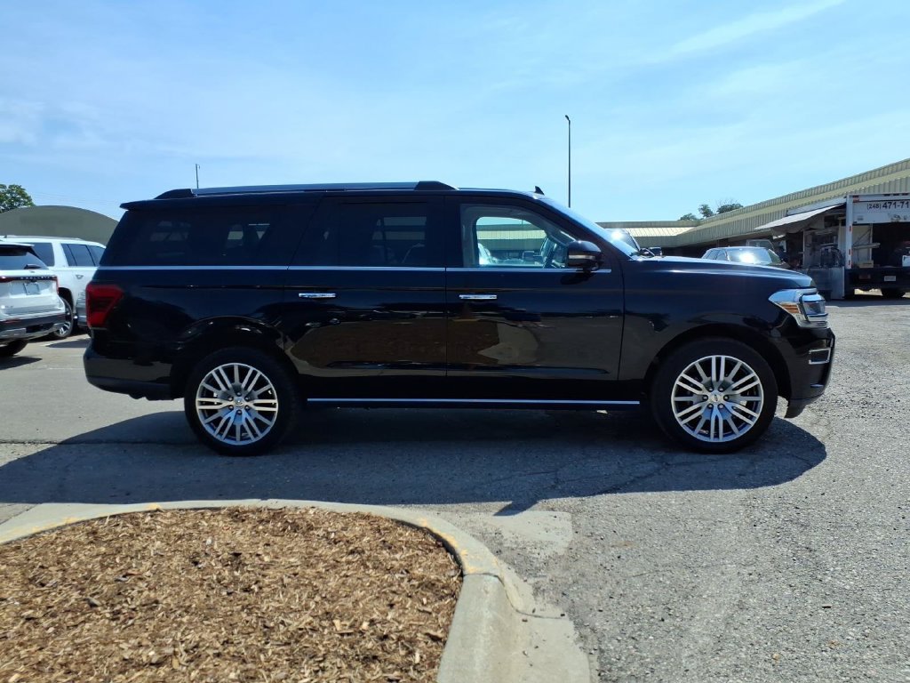 Certified 2023 Ford Expedition Max Limited AWD/4WD image 6