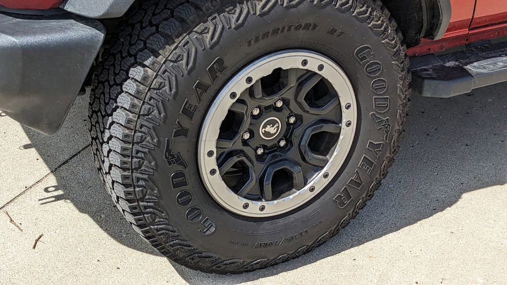 Certified 2022 Ford Bronco Outer Banks w/ Sasquatch Package AWD/4WD image 10