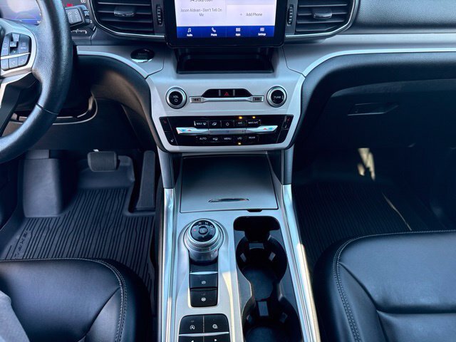 Certified 2023 Ford Explorer XLT w/ Equipment Group 202A RWD image 32
