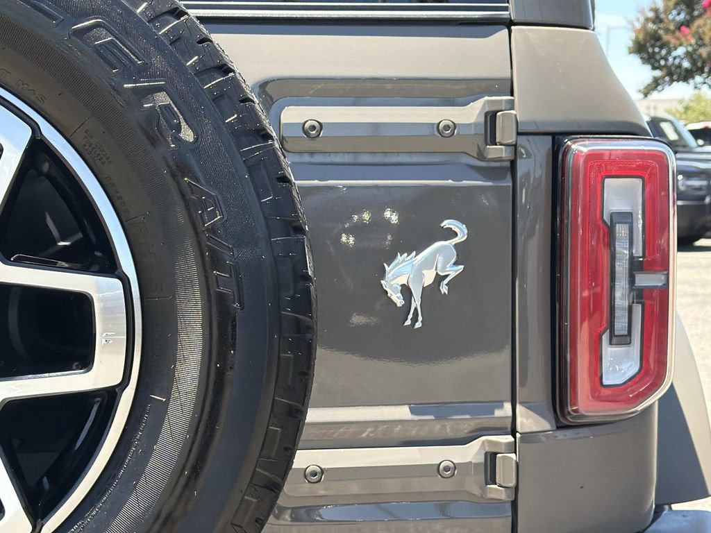 Certified 2025 Ford Bronco Outer Banks AWD/4WD image 9
