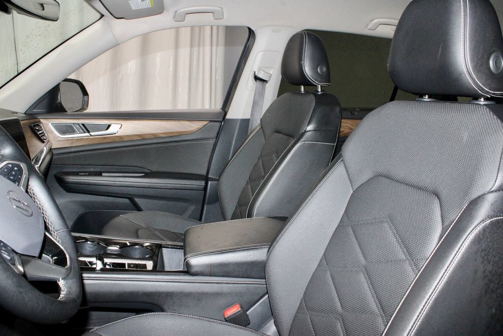 Used 2024 Volkswagen Atlas SE AWD/4WD image 26
