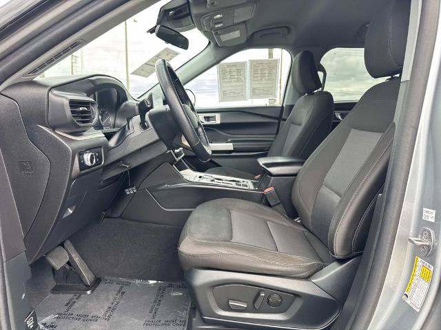 Certified 2023 Ford Explorer XLT RWD image 22
