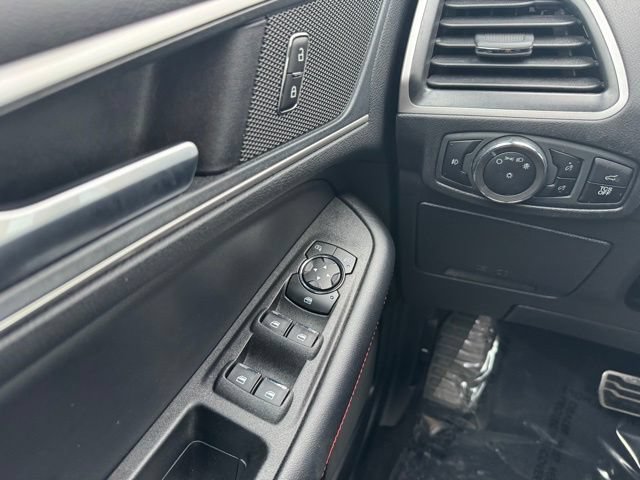 Certified 2024 Ford Edge ST-Line AWD/4WD image 28