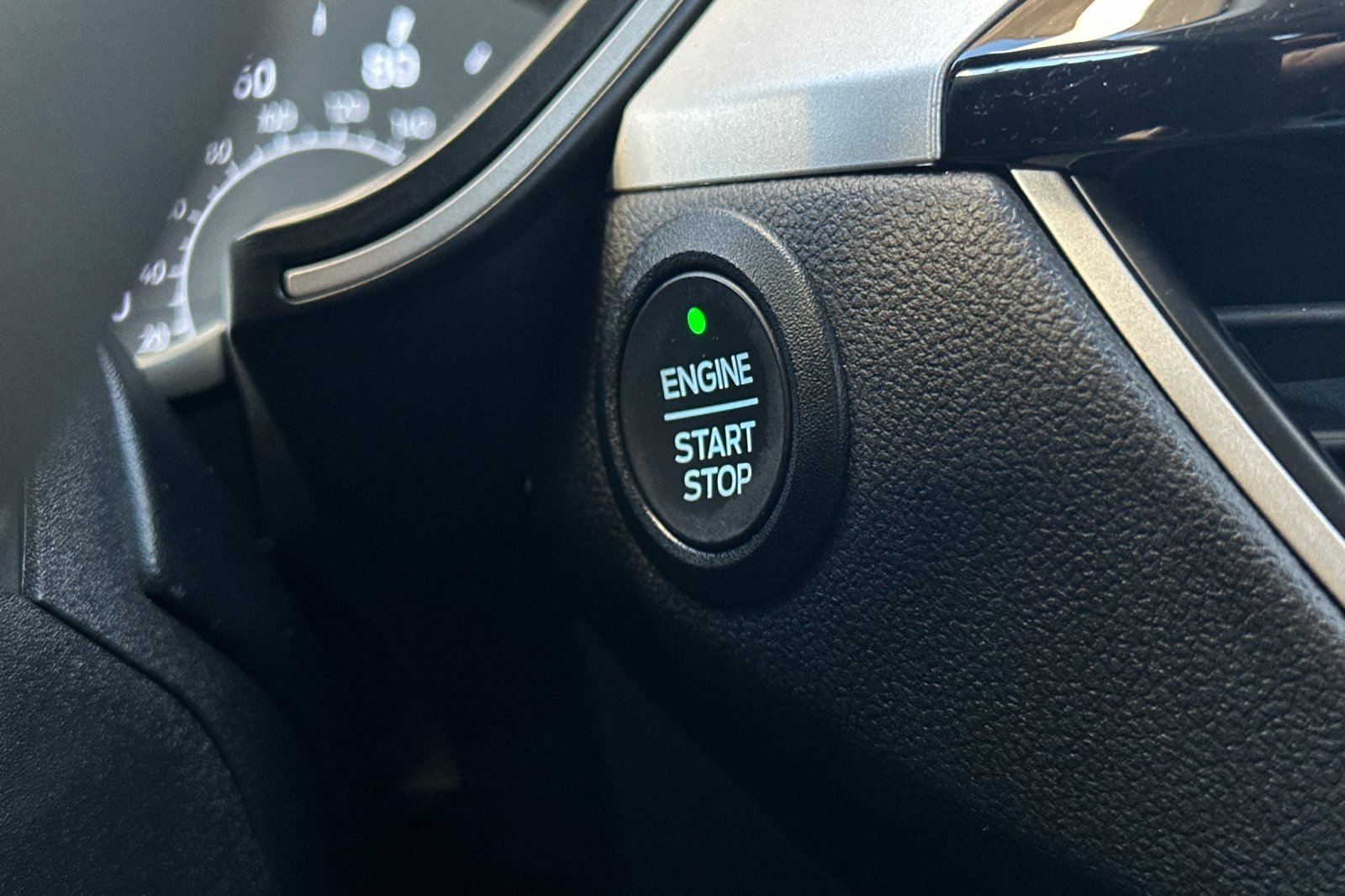 Certified 2022 Ford Escape SEL image 21