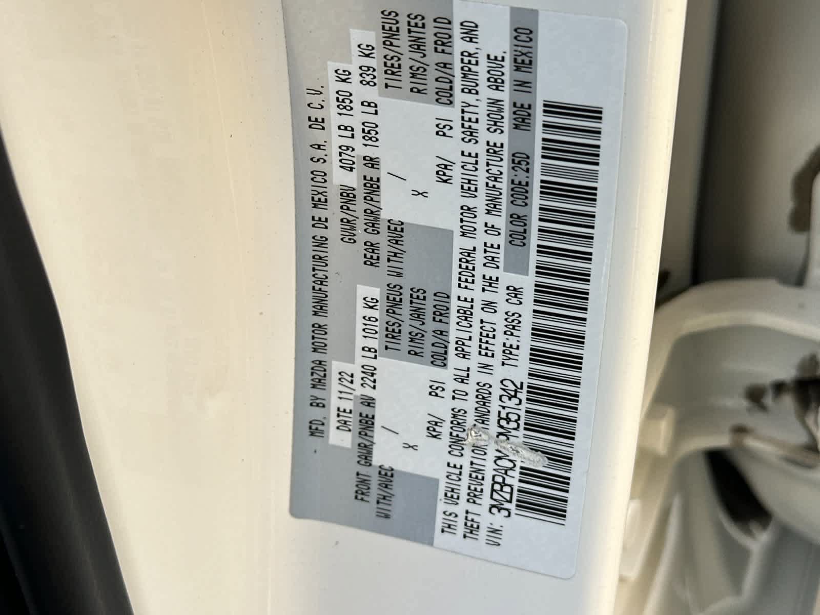 Used 2023 MAZDA MAZDA3 s FWD image 27