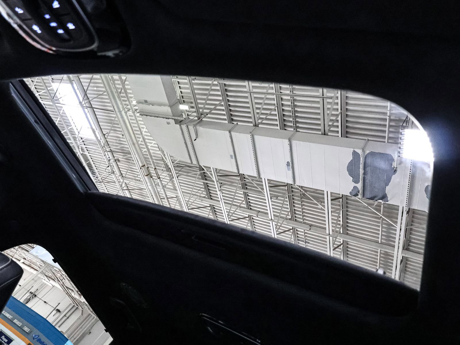 Used 2024 Hyundai Palisade Calligraphy image 40