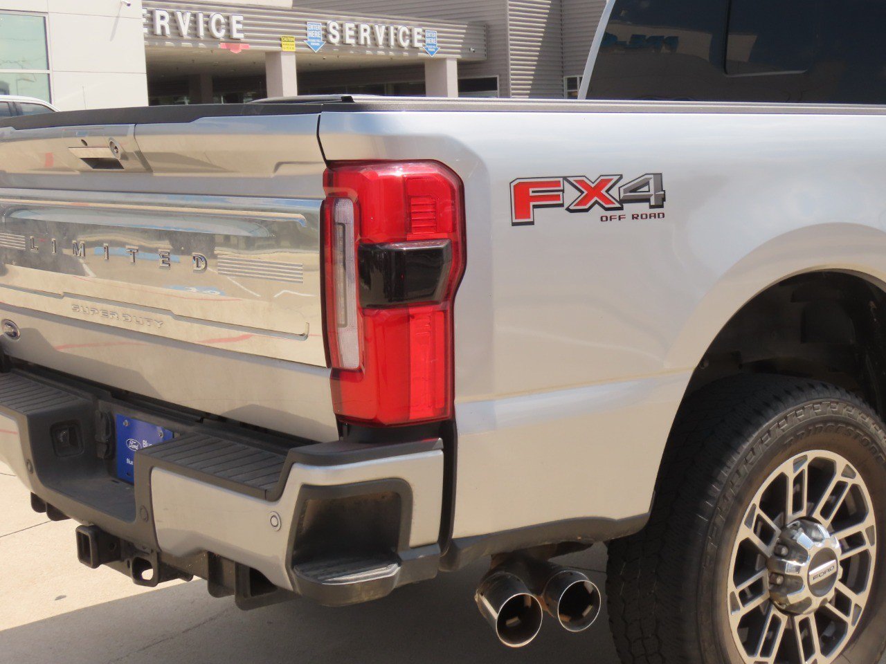 Certified 2024 Ford F250 Limited w/ FX4 Off-Road Package AWD/4WD image 10