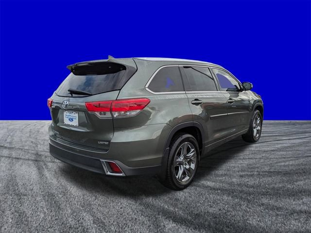 Used 2018 Toyota Highlander Limited Platinum FWD image 4