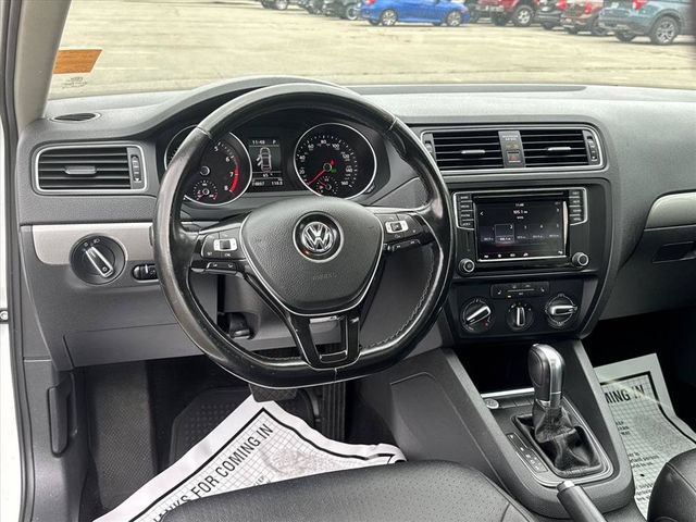 Used 2017 Volkswagen Jetta SE FWD image 17