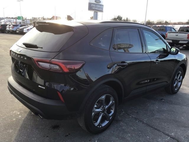 Certified 2025 Ford Escape ST-Line Select image 5