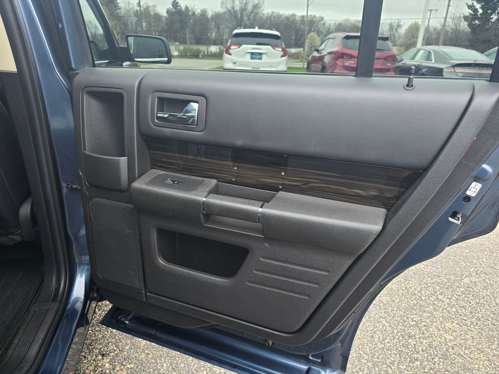 Certified 2019 Ford Flex SEL w/ Equipment Group 202A AWD/4WD image 17