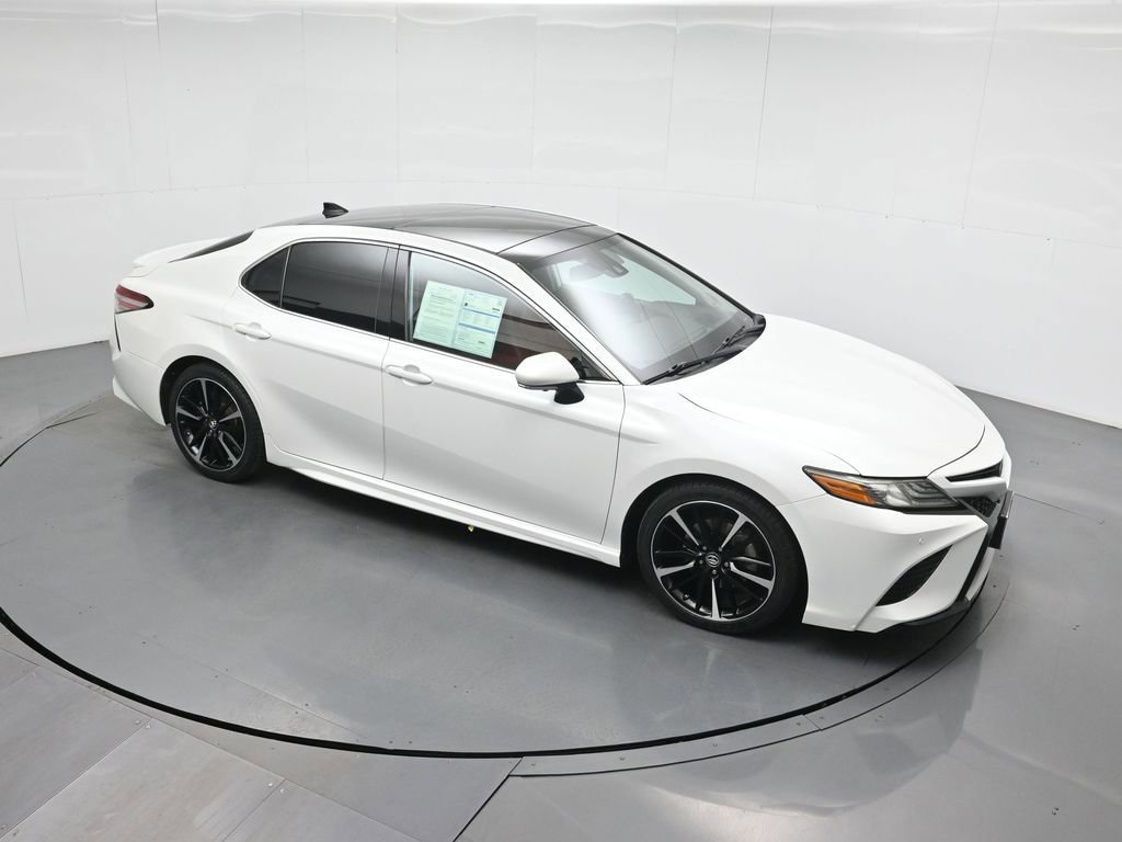 Used 2019 Toyota Camry XSE image 5